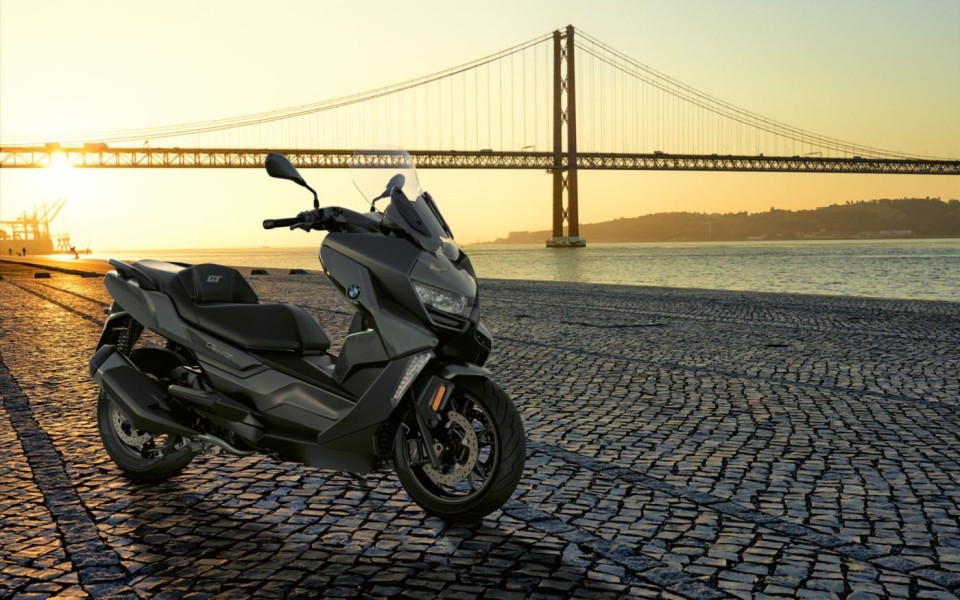 2021 bmw scooter 2025